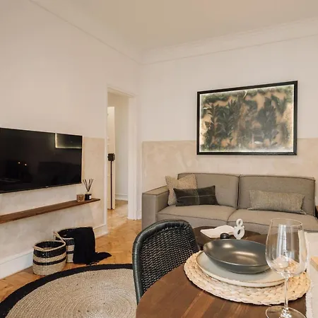 Meran - 3 Bedrooms And Terrace In Alvalade * Lissabon