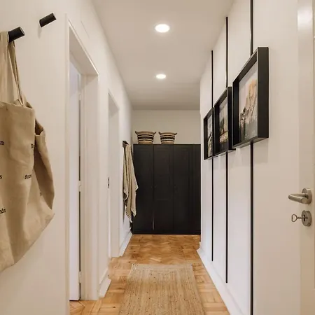 Meran - 3 Bedrooms And Terrace In Alvalade Lisbon