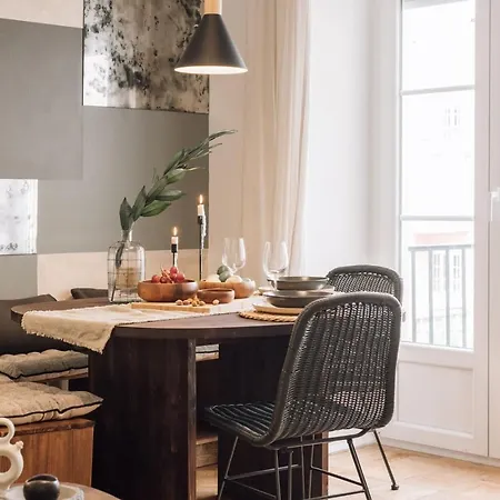 Apartment Meran - 3 Bedrooms And Terrace In Alvalade