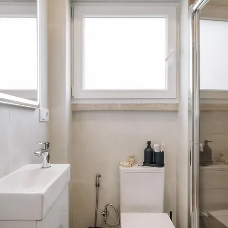 Appartement Meran - 3 Bedrooms And Terrace In Alvalade *