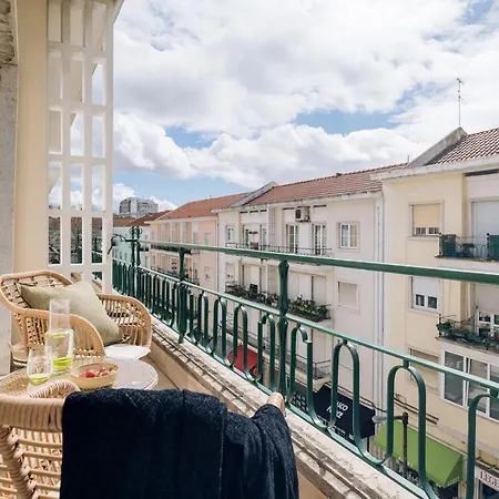 Lägenhet Meran - 3 Bedrooms And Terrace In Alvalade